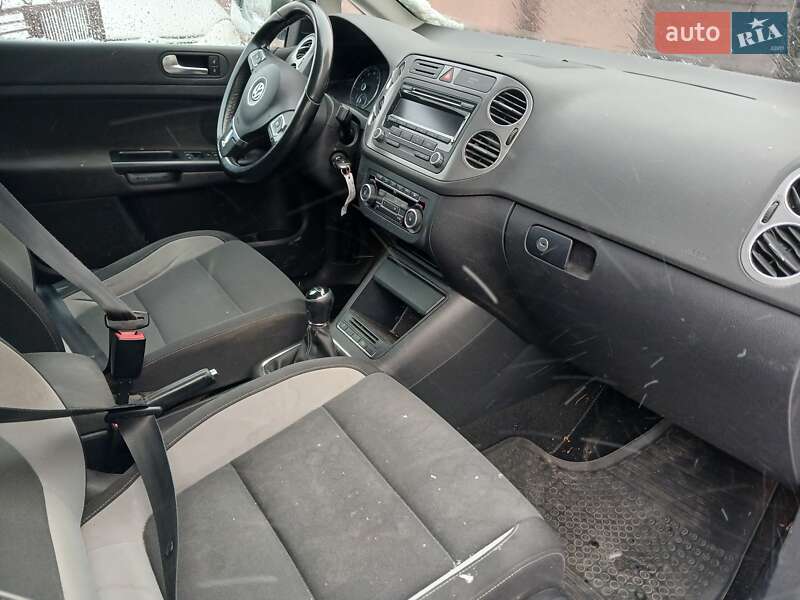 Хетчбек Volkswagen Golf Plus 2013 в Великій Багачці