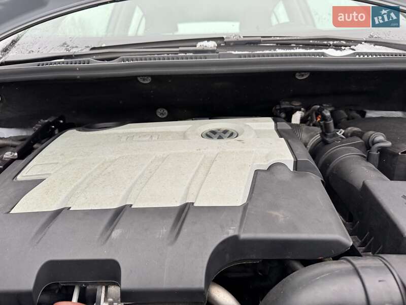 Хетчбек Volkswagen Golf Plus 2009 в Нововолинську