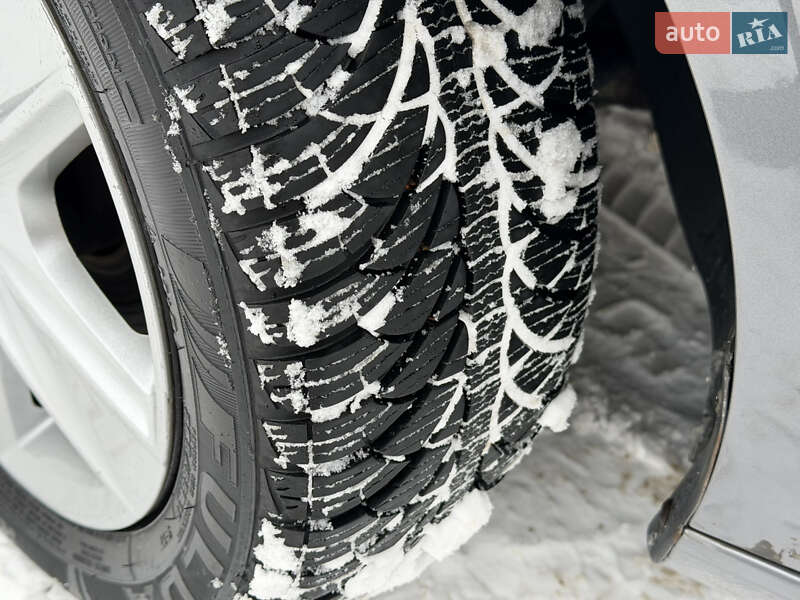 Хетчбек Volkswagen Golf Plus 2009 в Звягелі