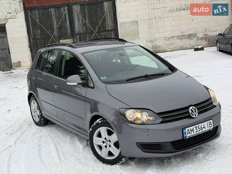 Хетчбек Volkswagen Golf Plus 2009 в Звягелі