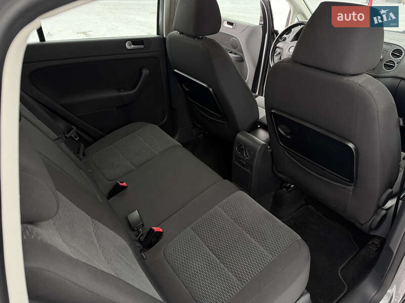 Хетчбек Volkswagen Golf Plus 2009 в Звягелі