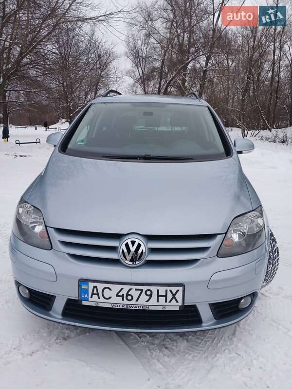 Хетчбек Volkswagen Golf Plus 2008 в Сумах