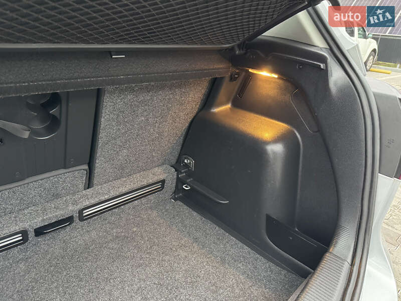 Хетчбек Volkswagen Golf Plus 2009 в Володимирі