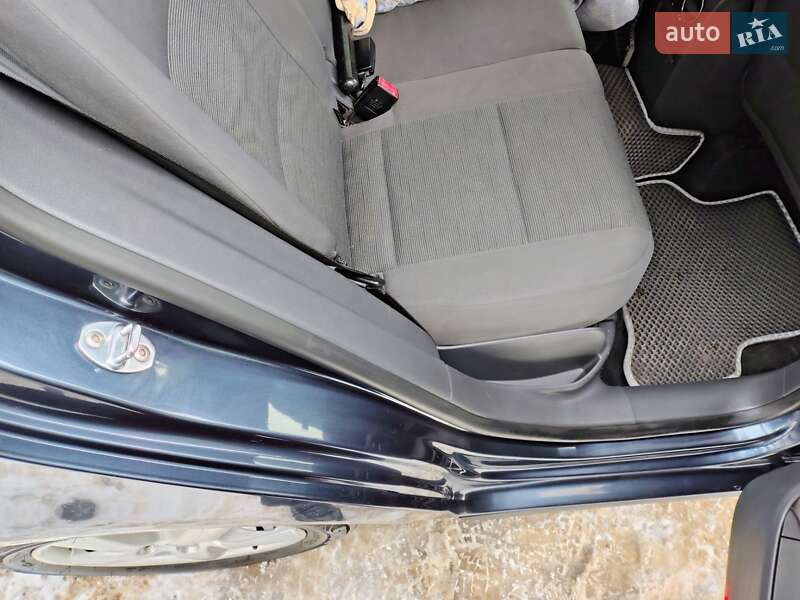 Хэтчбек Volkswagen Golf Plus 2008 в Лубнах