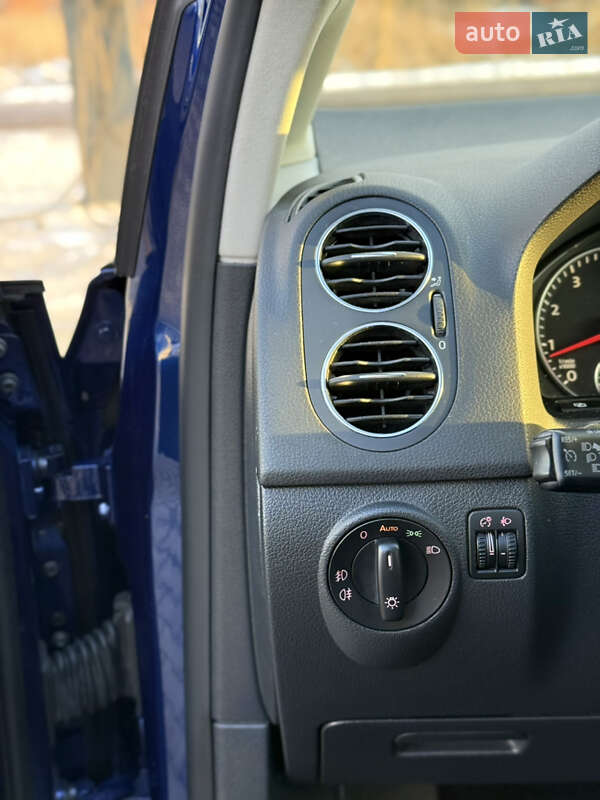 Хэтчбек Volkswagen Golf Plus 2009 в Владимире фото 69 Хэтчбек Volkswagen Golf Plus 2009 в Владимире