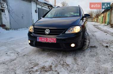 Хэтчбек Volkswagen Golf Plus 2008 в Волочиске