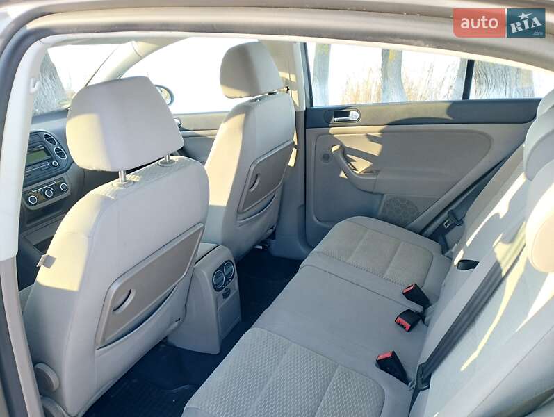 Хэтчбек Volkswagen Golf Plus 2009 в Староконстантинове