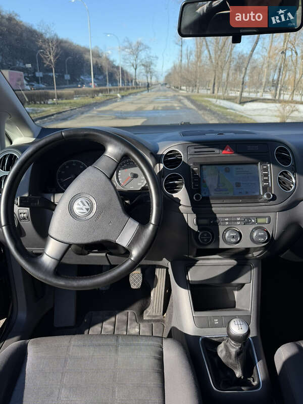 Хэтчбек Volkswagen Golf Plus 2006 в Киеве