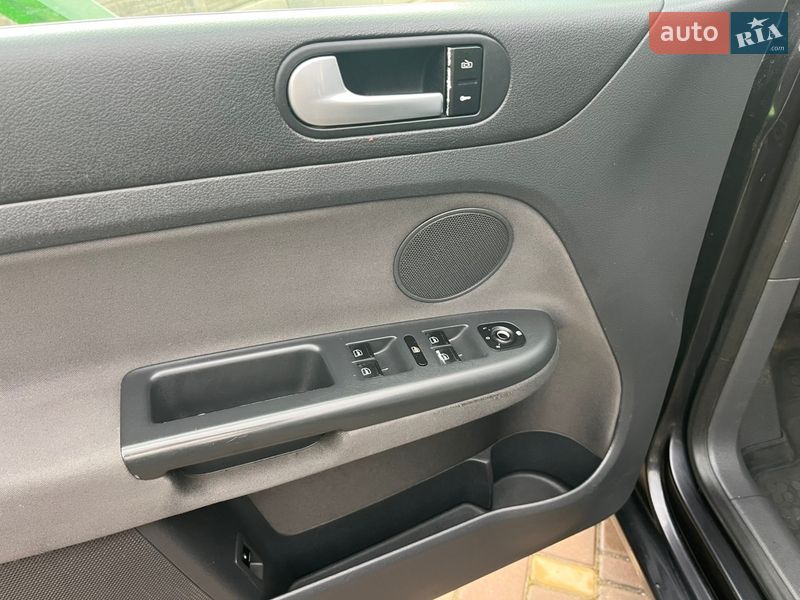 Хэтчбек Volkswagen Golf Plus 2005 в Могилев-Подольске