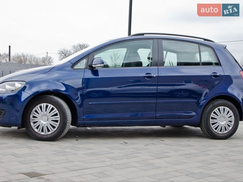 Хэтчбек Volkswagen Golf Plus 2010 в Сарнах