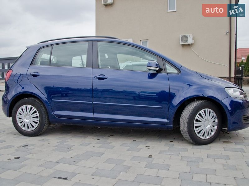 Хэтчбек Volkswagen Golf Plus 2010 в Сарнах