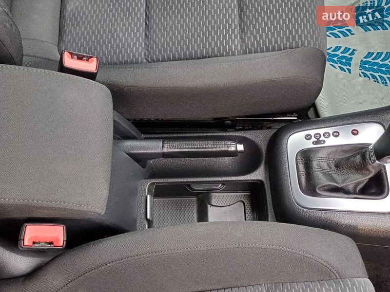 Хэтчбек Volkswagen Golf Plus 2010 в Сарнах