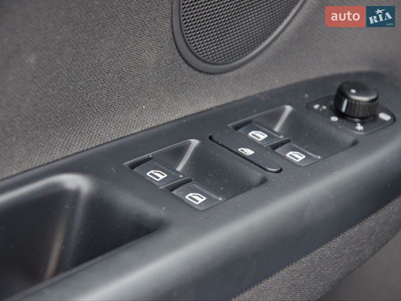 Хэтчбек Volkswagen Golf Plus 2010 в Сарнах