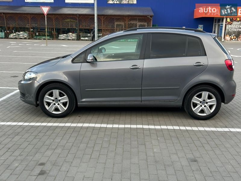 Хэтчбек Volkswagen Golf Plus 2009 в Калуше