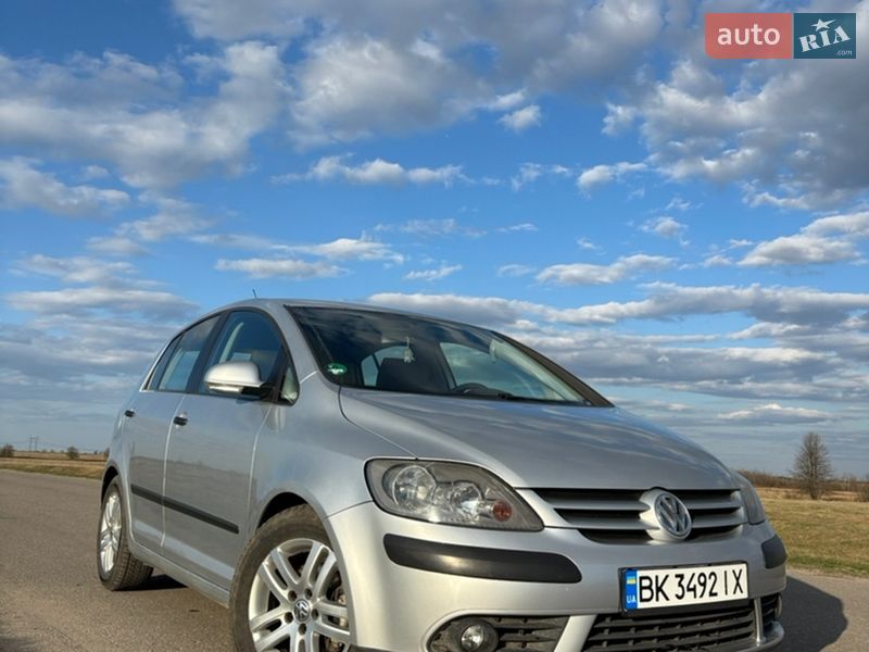 Хэтчбек Volkswagen Golf Plus 2005 в Сарнах