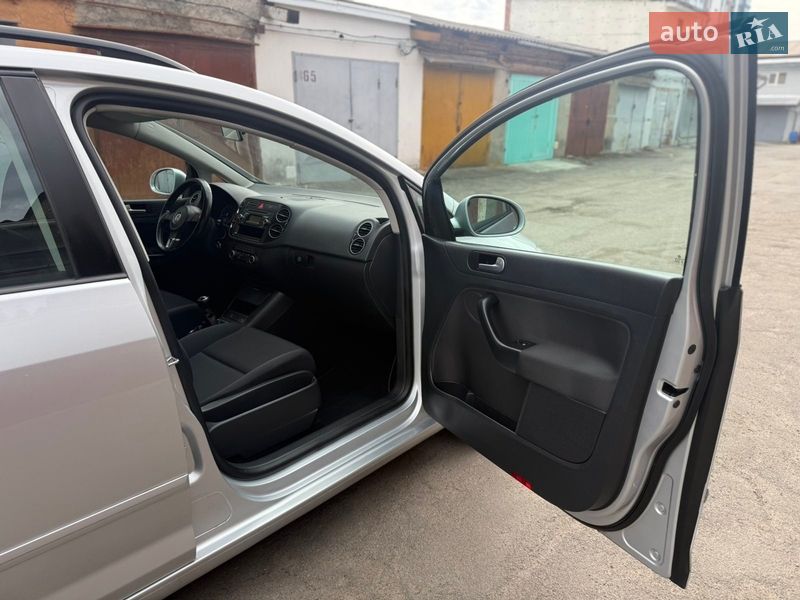 Хэтчбек Volkswagen Golf Plus 2010 в Христиновке