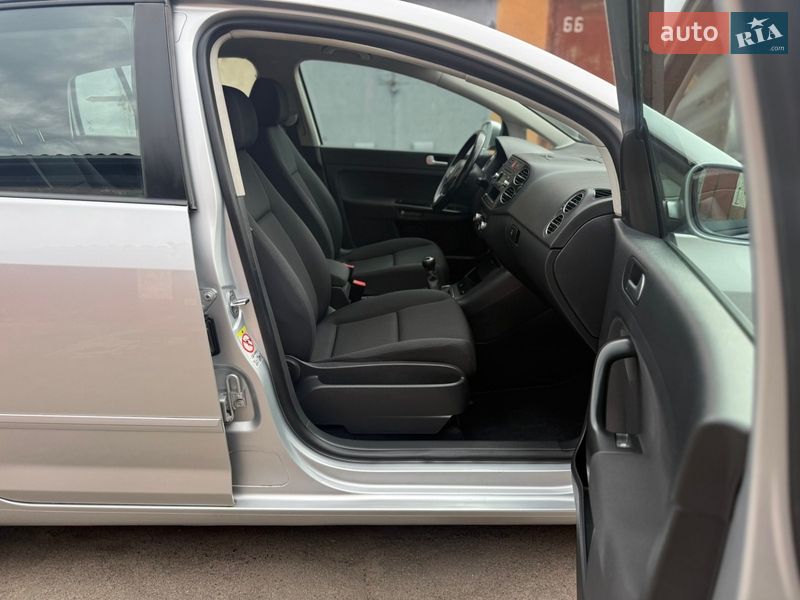 Хэтчбек Volkswagen Golf Plus 2010 в Христиновке