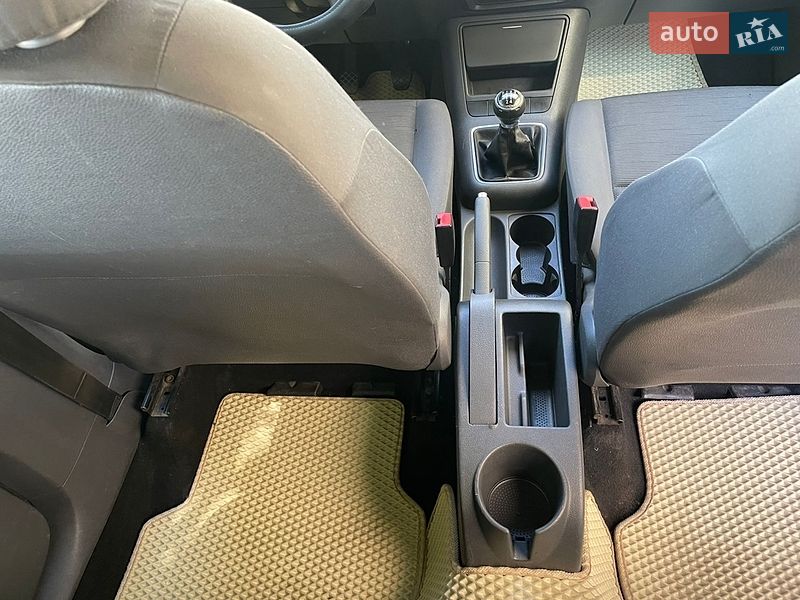 Хэтчбек Volkswagen Golf Plus 2006 в Остроге