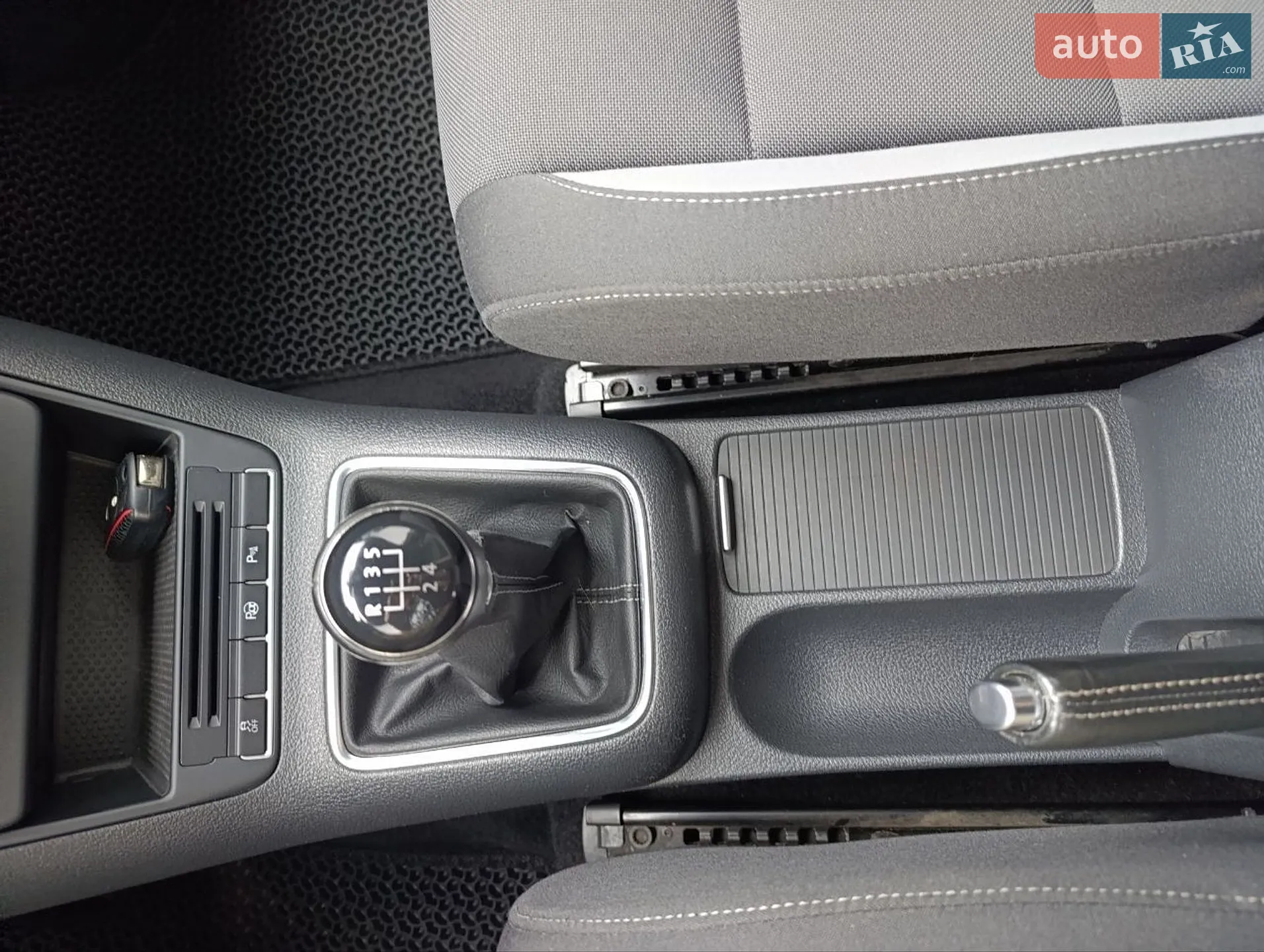 2013 Volkswagen Golf Plus - мініатюра 32