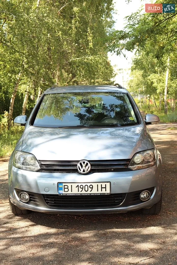 2011 Volkswagen Golf Plus - фото 1
