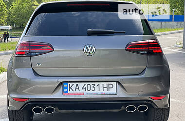 Хетчбек Volkswagen Golf R 2015 в Києві