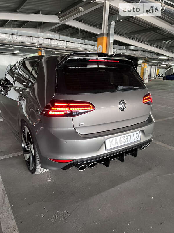 Хетчбек Volkswagen Golf R 2015 в Києві