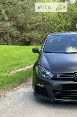 Хэтчбек Volkswagen Golf R 2011 в Киеве