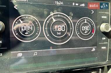 Хетчбек Volkswagen Golf R 2016 в 