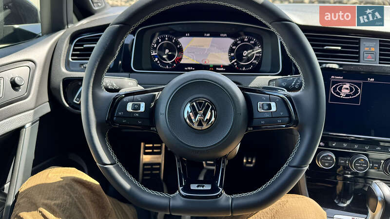 Хетчбек Volkswagen Golf R 2017 в Івано-Франківську