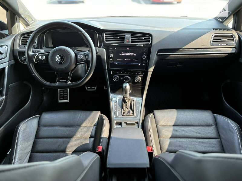 Хэтчбек Volkswagen Golf R 2019 в Пирятине