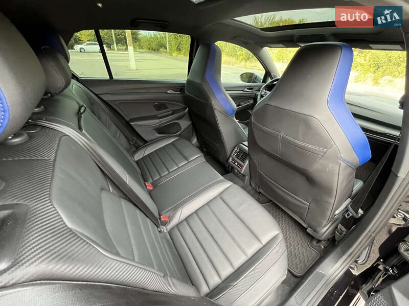 Хэтчбек Volkswagen Golf R 2022 в Днепре