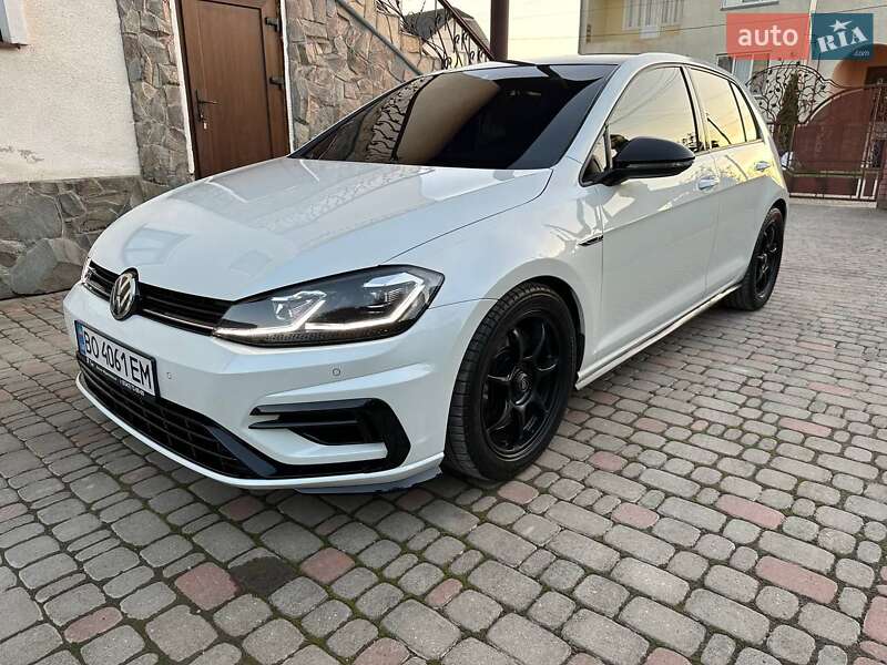 Хэтчбек Volkswagen Golf R 2018 в Ивано-Франковске