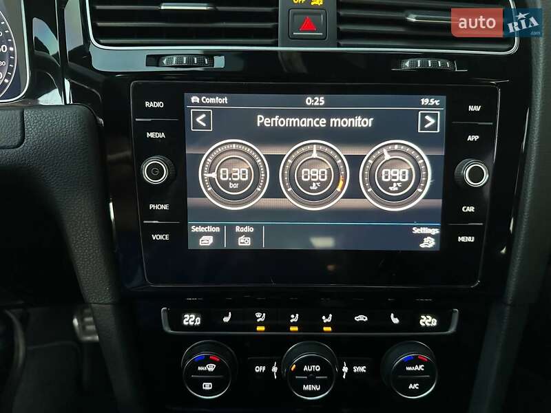 Хэтчбек Volkswagen Golf R 2018 в Ивано-Франковске