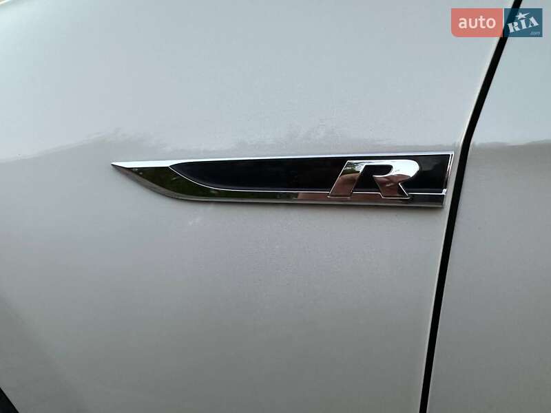 Хэтчбек Volkswagen Golf R 2018 в Ивано-Франковске