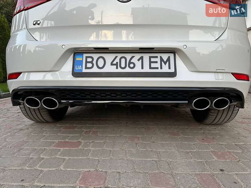Хэтчбек Volkswagen Golf R 2018 в Ивано-Франковске