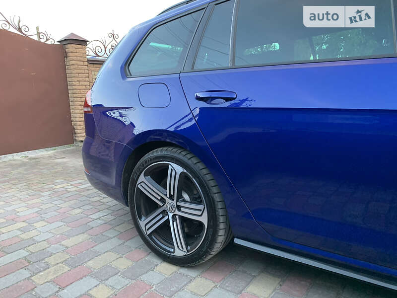 Універсал Volkswagen Golf R 2019 в Ковелі
