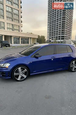 Хэтчбек Volkswagen Golf R 2016 в 