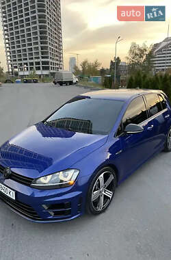 Хэтчбек Volkswagen Golf R 2016 в 