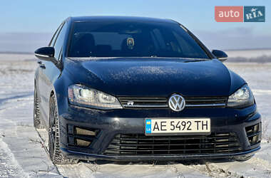 Хетчбек Volkswagen Golf R 2016 в Дніпрі