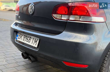 Хетчбек Volkswagen Golf R 2012 в 