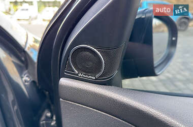 Хетчбек Volkswagen Golf R 2012 в 