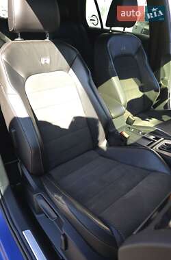 Хэтчбек Volkswagen Golf R 2016 в 