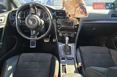 Хэтчбек Volkswagen Golf R 2016 в 