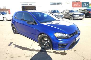 Хэтчбек Volkswagen Golf R 2016 в 