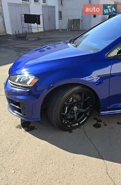 Хэтчбек Volkswagen Golf R 2016 в 