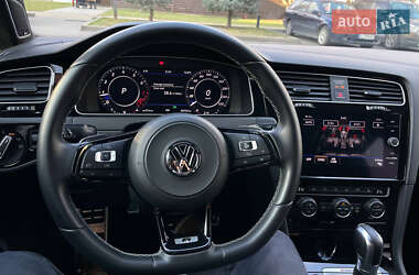 Хетчбек Volkswagen Golf R 2018 в 