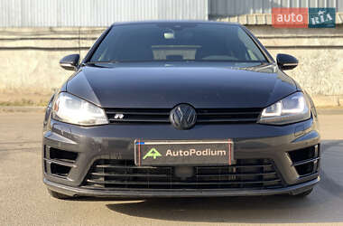 Хэтчбек Volkswagen Golf R 2017 в 