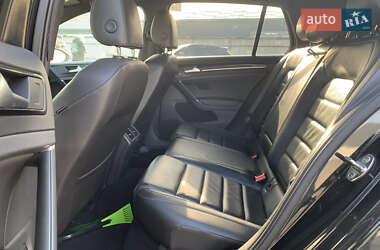 Хэтчбек Volkswagen Golf R 2017 в 