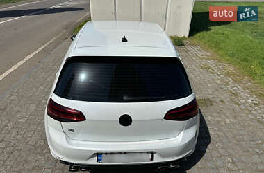 Хэтчбек Volkswagen Golf R 2015 в 