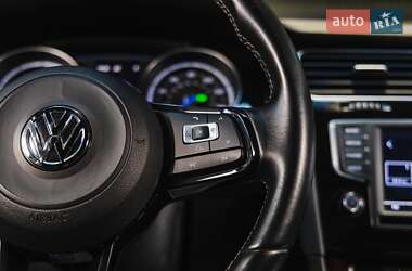Хетчбек Volkswagen Golf R 2017 в 